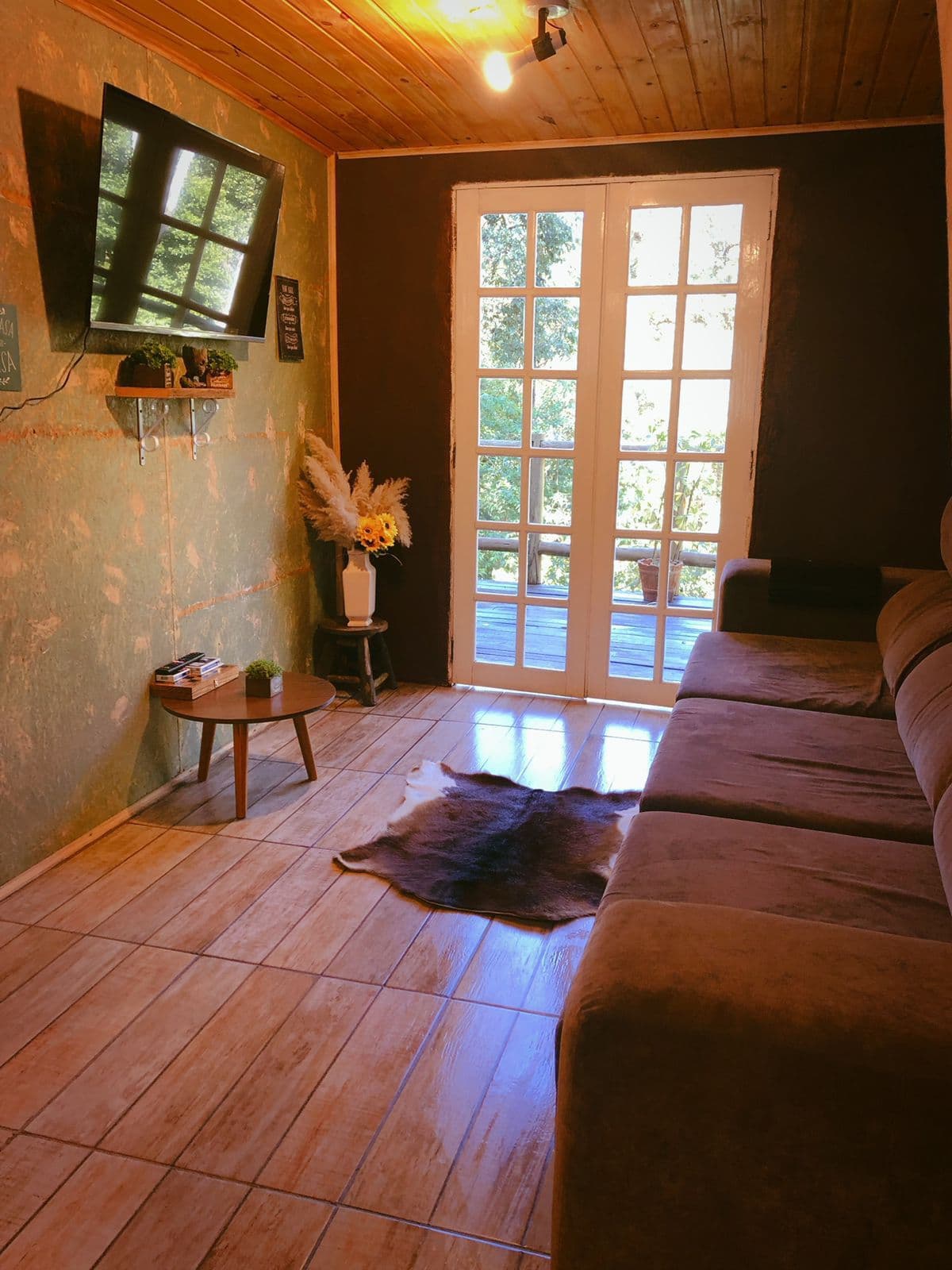 Middle House - Photo 2