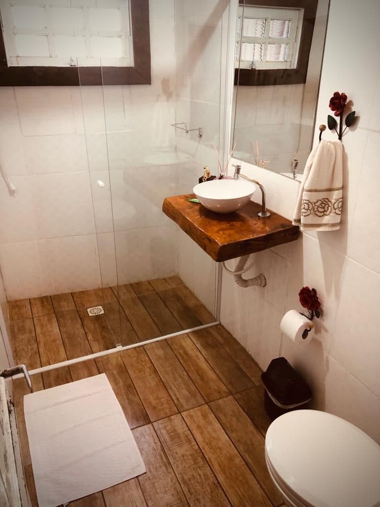 Middle House - Photo 5